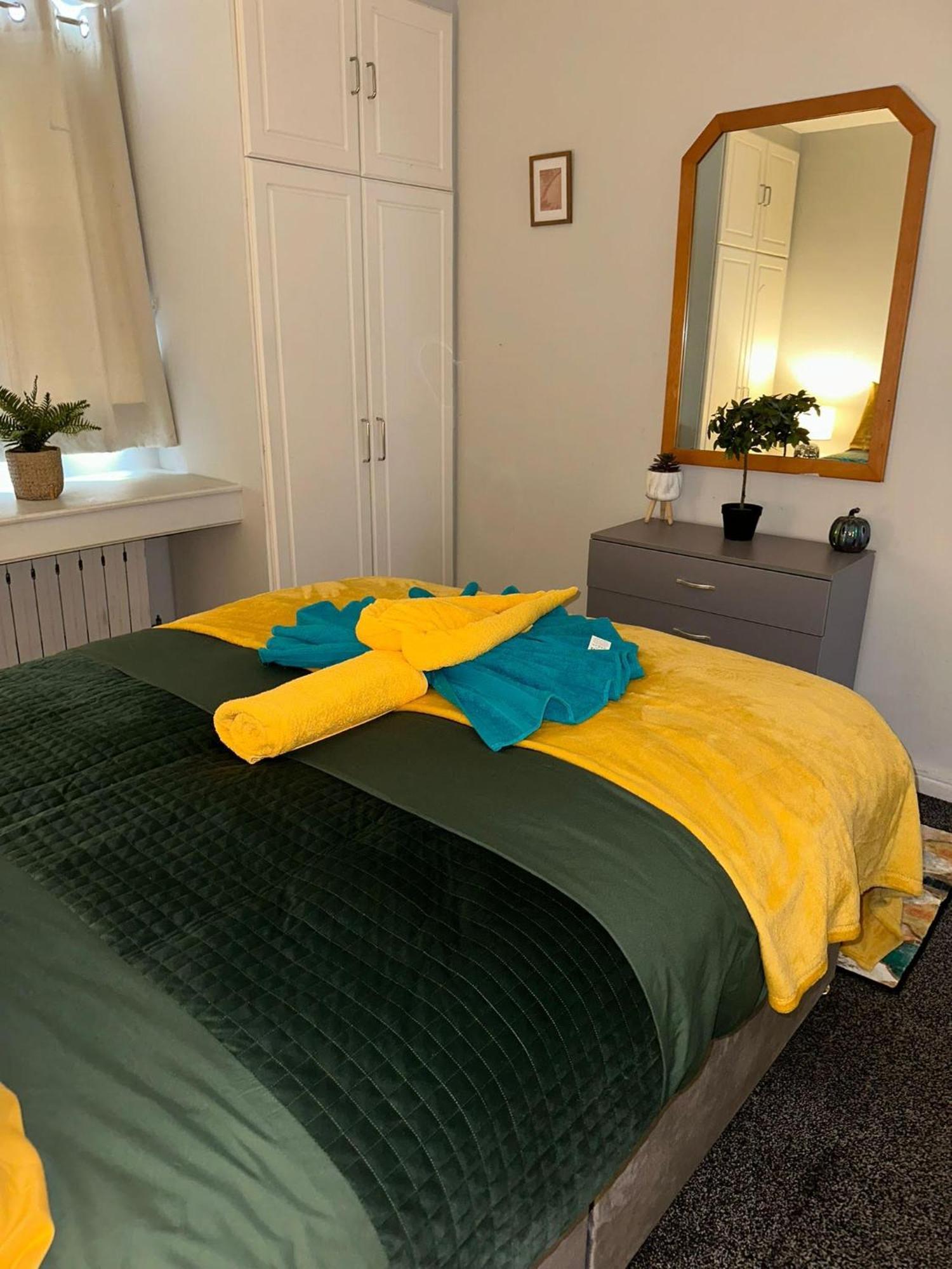 Cosy Private Two Bedroom Apartament In Kensinghton Can Fit Up To 8 Guests Londra Exterior foto